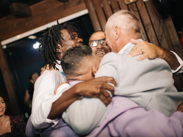 O casamento de Tiago e Crys em Florianópolis, Santa Catarina 257