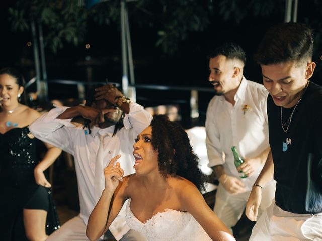 O casamento de Tiago e Crys em Florianópolis, Santa Catarina 270