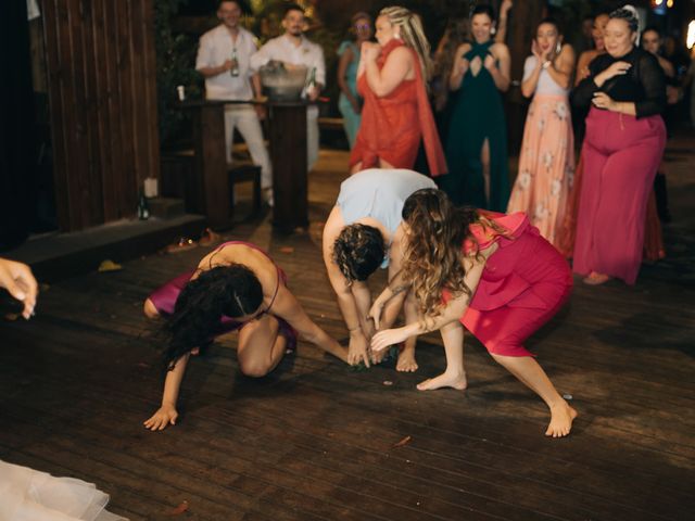 O casamento de Tiago e Crys em Florianópolis, Santa Catarina 277