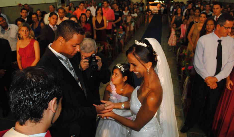 O casamento de Rafael e Cristina  em Itutinga, Minas Gerais