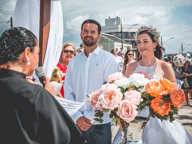 O casamento de Raphael e Fernanda em Matinhos, Paraná 32