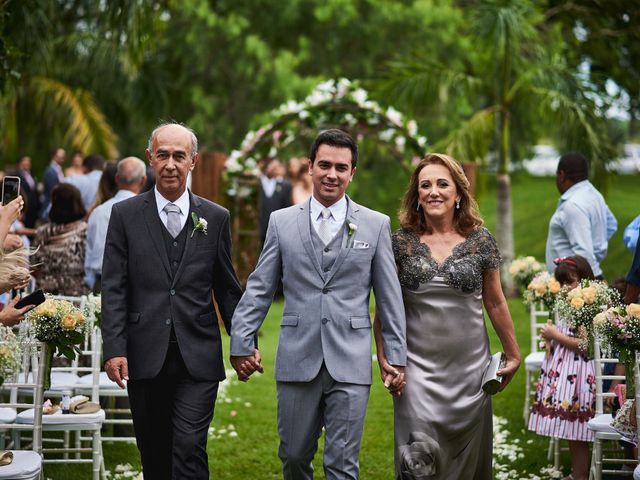 O casamento de Junior e Larissa em Araguari, Minas Gerais 30