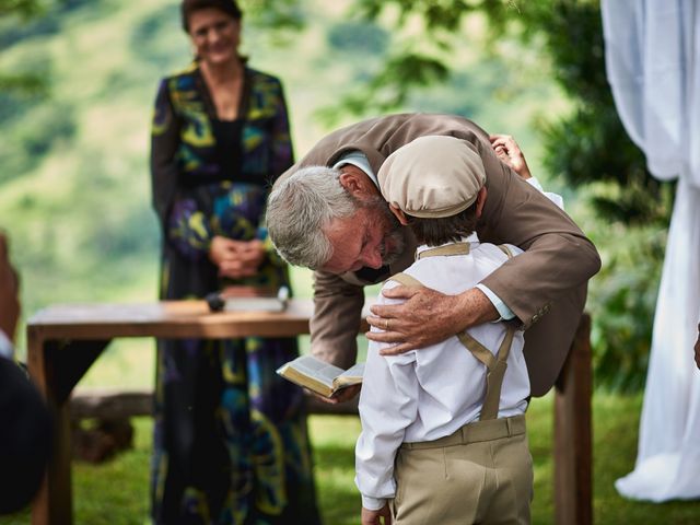 O casamento de Junior e Larissa em Araguari, Minas Gerais 35