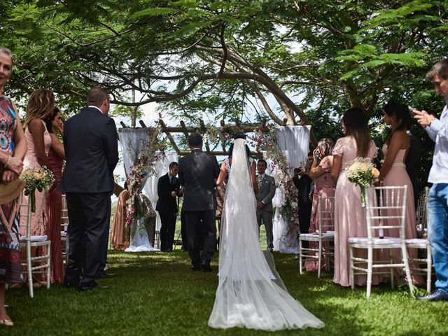 O casamento de Junior e Larissa em Araguari, Minas Gerais 53