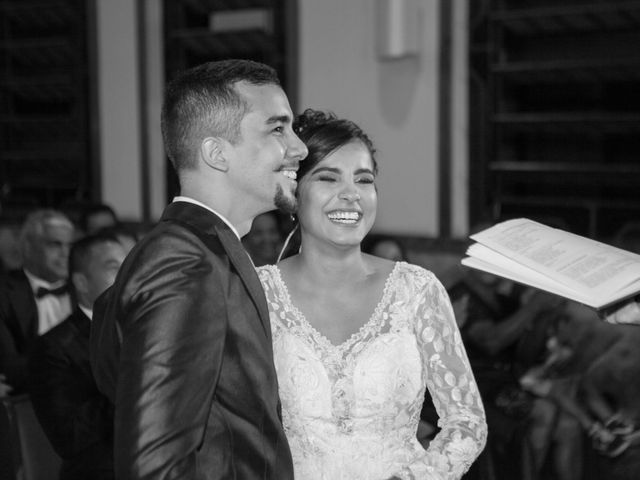 O casamento de Caio e Juliani em Belo Horizonte, Minas Gerais 32