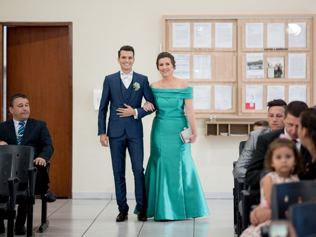 O casamento de Tiago e Rebeca em Joinville, Santa Catarina 30