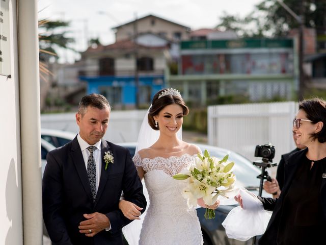 O casamento de Tiago e Rebeca em Joinville, Santa Catarina 35