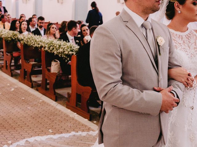 O casamento de Lauro e Jomara em Cuiabá, Mato Grosso 32