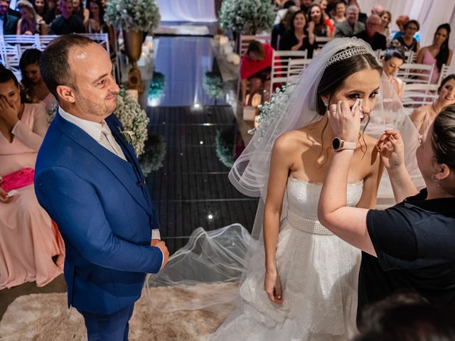 O casamento de Alexandre e Vanessa em Itapema, Santa Catarina 33