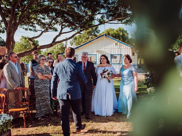 O casamento de Luís Fernando  e Ana Cláudia em Itaquiraí, Mato Grosso do Sul 21