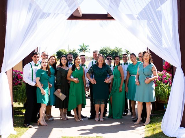 O casamento de Dhiury e Juliana em Campo Novo do Parecis, Mato Grosso 20