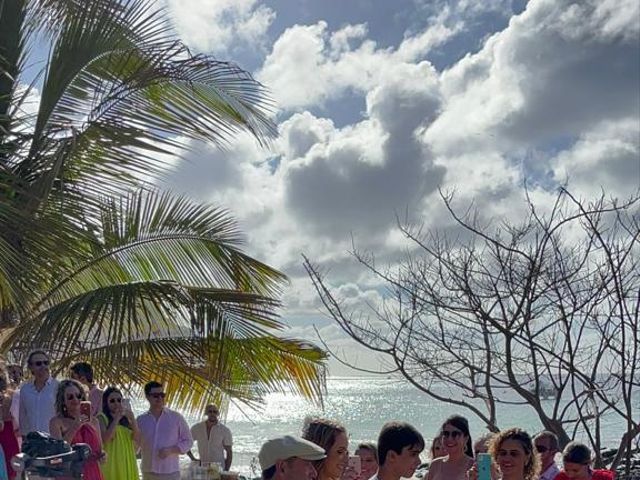 O casamento de Cláudia e Alisson em Fernando de Noronha, Pernambuco 14