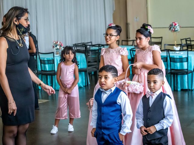 O casamento de Mateus e Carolina em Betim, Minas Gerais 27