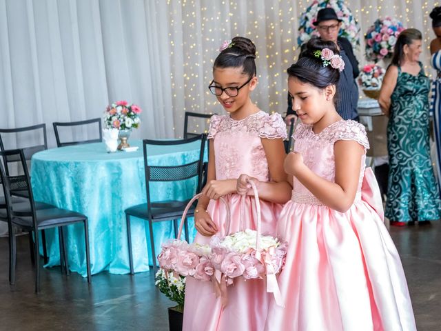 O casamento de Mateus e Carolina em Betim, Minas Gerais 29