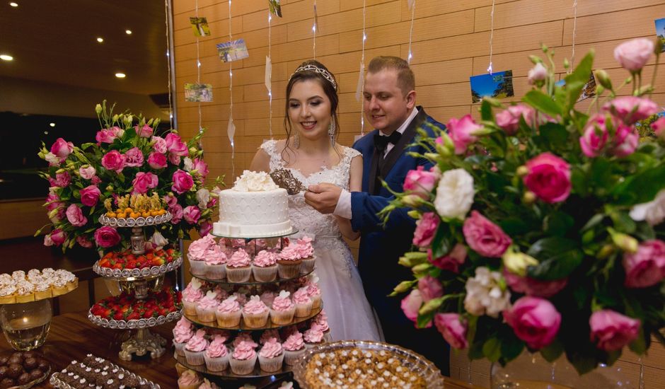 O casamento de Alisson e Ruana em Joinville, Santa Catarina