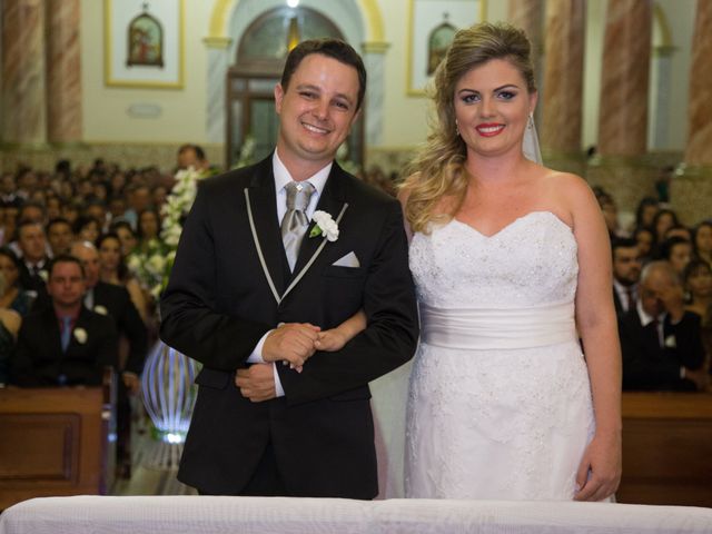 O casamento de Cristiano e Larissa em Paraguaçu, Minas Gerais 5