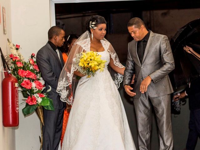 O casamento de Adriano e Elaine em Lauro de Freitas, Bahia 4