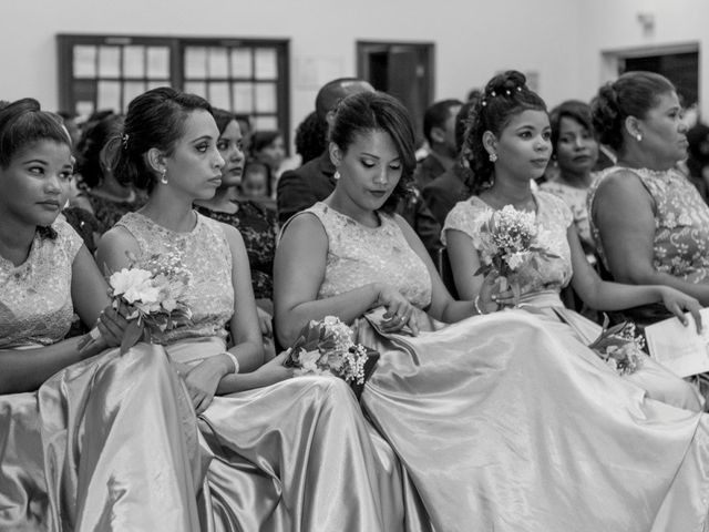 O casamento de Adriano e Elaine em Lauro de Freitas, Bahia 7