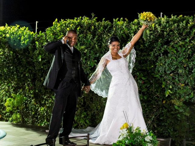 O casamento de Adriano e Elaine em Lauro de Freitas, Bahia 10