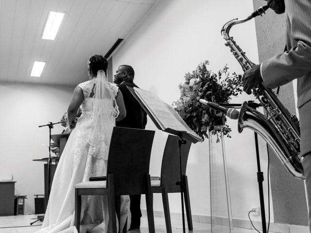 O casamento de Adriano e Elaine em Lauro de Freitas, Bahia 22