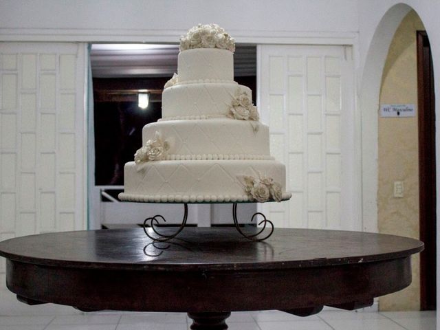 O casamento de Adriano e Elaine em Lauro de Freitas, Bahia 30