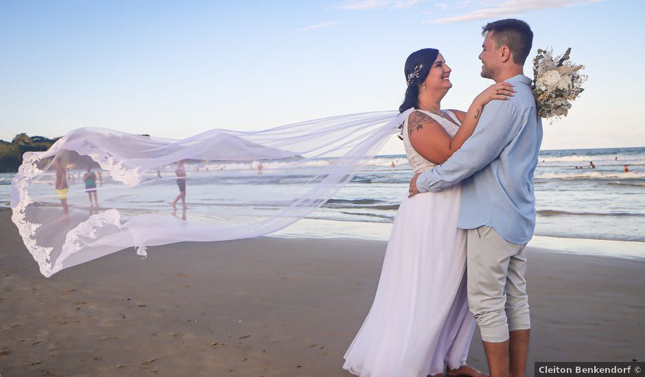 O casamento de Matheus e Letícia em Bombinhas, Santa Catarina