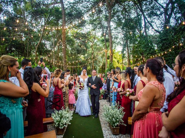 O casamento de Arthur e Laila em Vespasiano, Minas Gerais 28