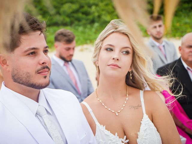 O casamento de Jonatas e Luisa em Bombinhas, Santa Catarina 11