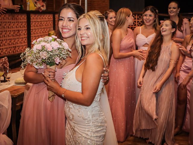 O casamento de Jonatas e Luisa em Bombinhas, Santa Catarina 40