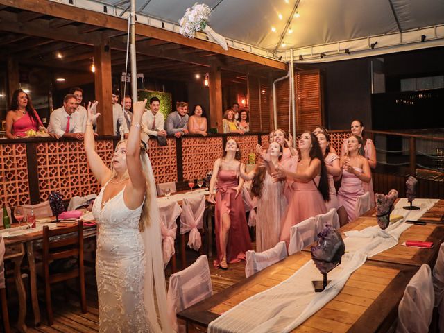 O casamento de Jonatas e Luisa em Bombinhas, Santa Catarina 64