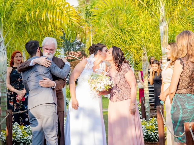 O casamento de Mauricio e Tatiana em Valinhos, São Paulo Estado 52