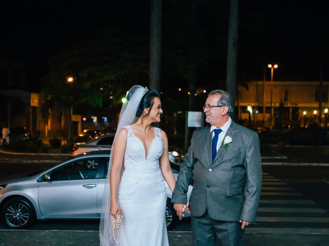 O casamento de Ashley e Bethânia em Conselheiro Lafaiete, Minas Gerais 48