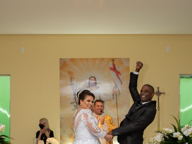 O casamento de Edione e Carmen em Alfenas, Minas Gerais 38