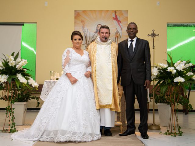O casamento de Edione e Carmen em Alfenas, Minas Gerais 43