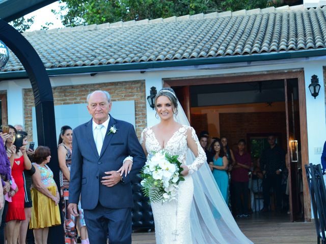 O casamento de Adilsson e Débora em Divinópolis, Minas Gerais 15