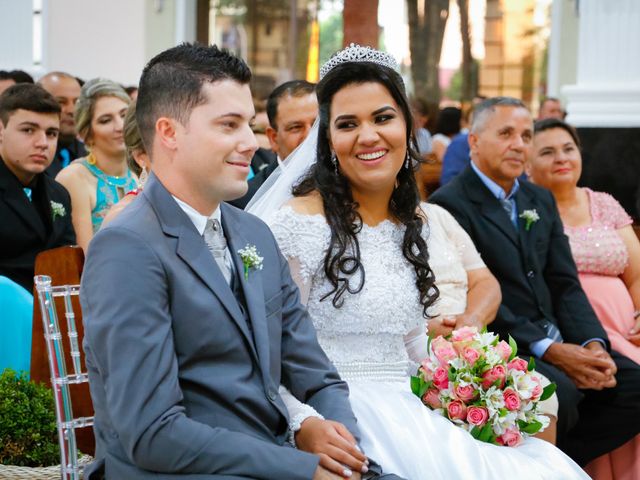 O casamento de Tiago e Camila em Ubiratã, Paraná 27