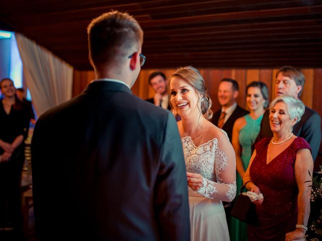 O casamento de Rafael e Fernanda em Jaraguá do Sul, Santa Catarina 34