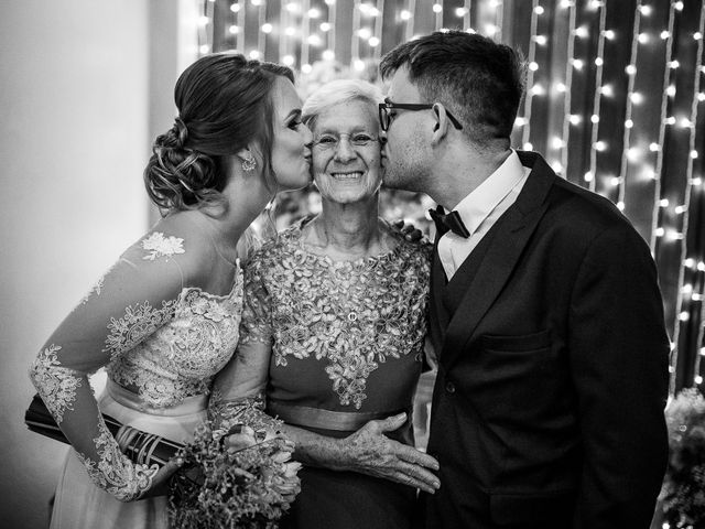 O casamento de Rafael e Fernanda em Jaraguá do Sul, Santa Catarina 43