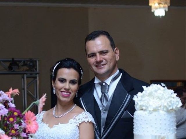 O casamento de Janduir Cesar  e Vanessa  em Valparaíso de Goiás, Goiás 4