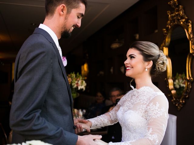 O casamento de Maurício e Ana Júlia em Florianópolis, Santa Catarina 72