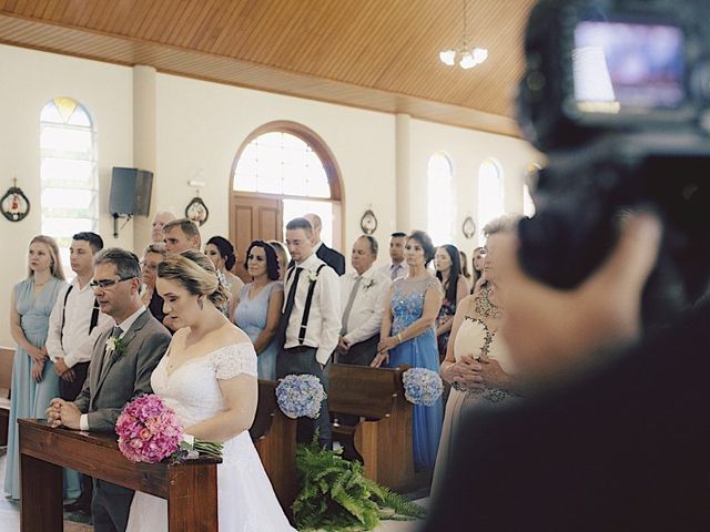 O casamento de Carlos e Luciana em São Bento do Sul, Santa Catarina 13