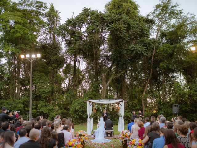 O casamento de Leonir e Thaís em Toledo, Paraná 71