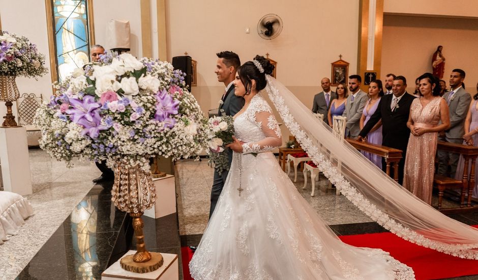 O casamento de Vitor  e Ana Paula  em Esmeraldas, Minas Gerais