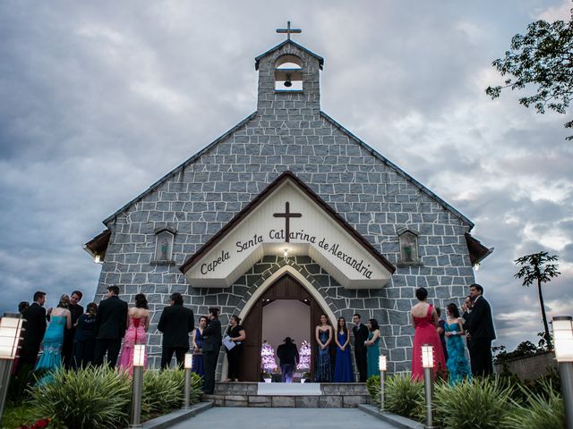 O casamento de Jonathan e Elaine em Joinville, Santa Catarina 12