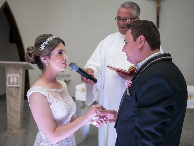 O casamento de Jonathan e Elaine em Joinville, Santa Catarina 21