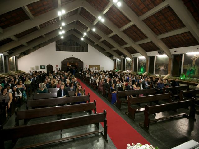 O casamento de Vinicius e Barbara em Belo Horizonte, Minas Gerais 28