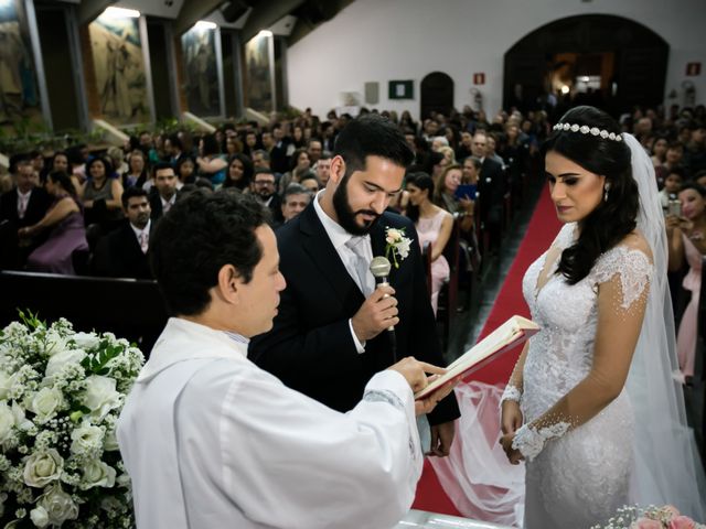 O casamento de Vinicius e Barbara em Belo Horizonte, Minas Gerais 47