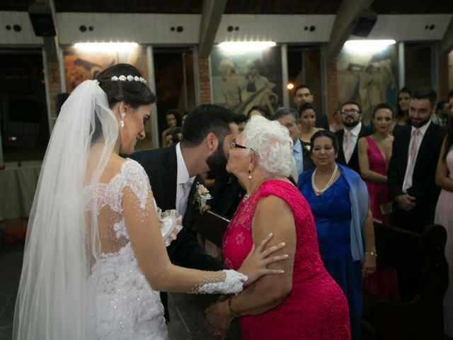 O casamento de Vinicius e Barbara em Belo Horizonte, Minas Gerais 57