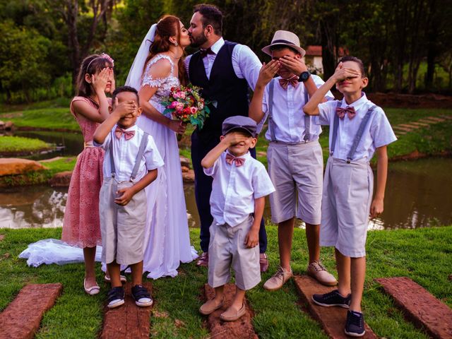 O casamento de Bru e Mila em Sarzedo, Minas Gerais 95