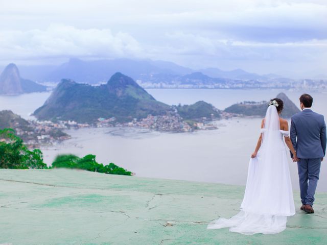 O casamento de Clóvis e Luanna em Niterói, Rio de Janeiro 1